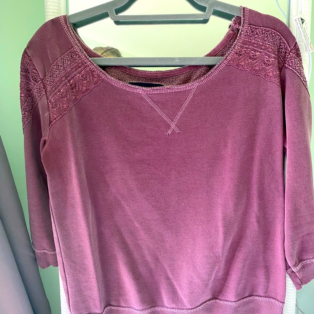 Wide neck sweatshirt
